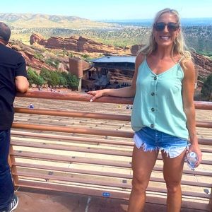 Meet your Posher, Melissa